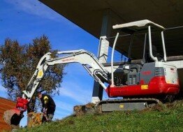 Mini excavator- 2 ton for hire Valley Heights