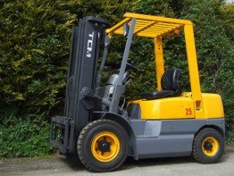 Forklift Hire Melbourne - 2.5 Tonne Gas Operated Forklift Hire