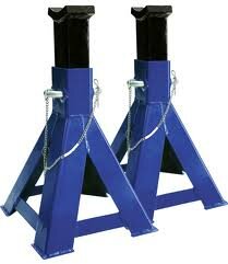 Car - axle stands for hire in Valley Heights