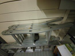 Adjustable Aluminium Ladder