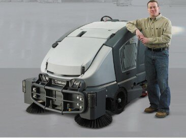 Large combination sweeper scrubber dryer - Nilfisk CS7000 Hybrid LPG powered combination sweeper scrubber dryer